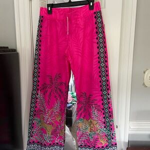 Lilly Pulitzer Palazzo Pants size medium Vibrant Pink Tropical Print Pants